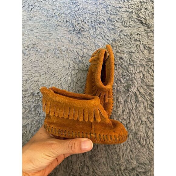 Minnetonka baby leather fringe moccasins size 3 infants - Picture 1 of 4
